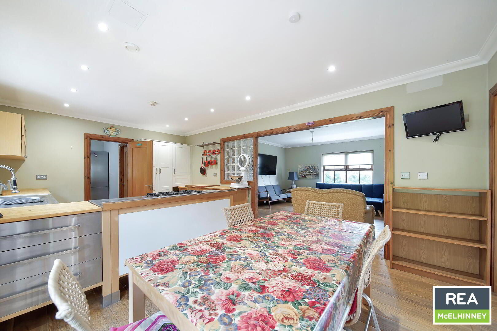 Skreen Upper 21 of 49
