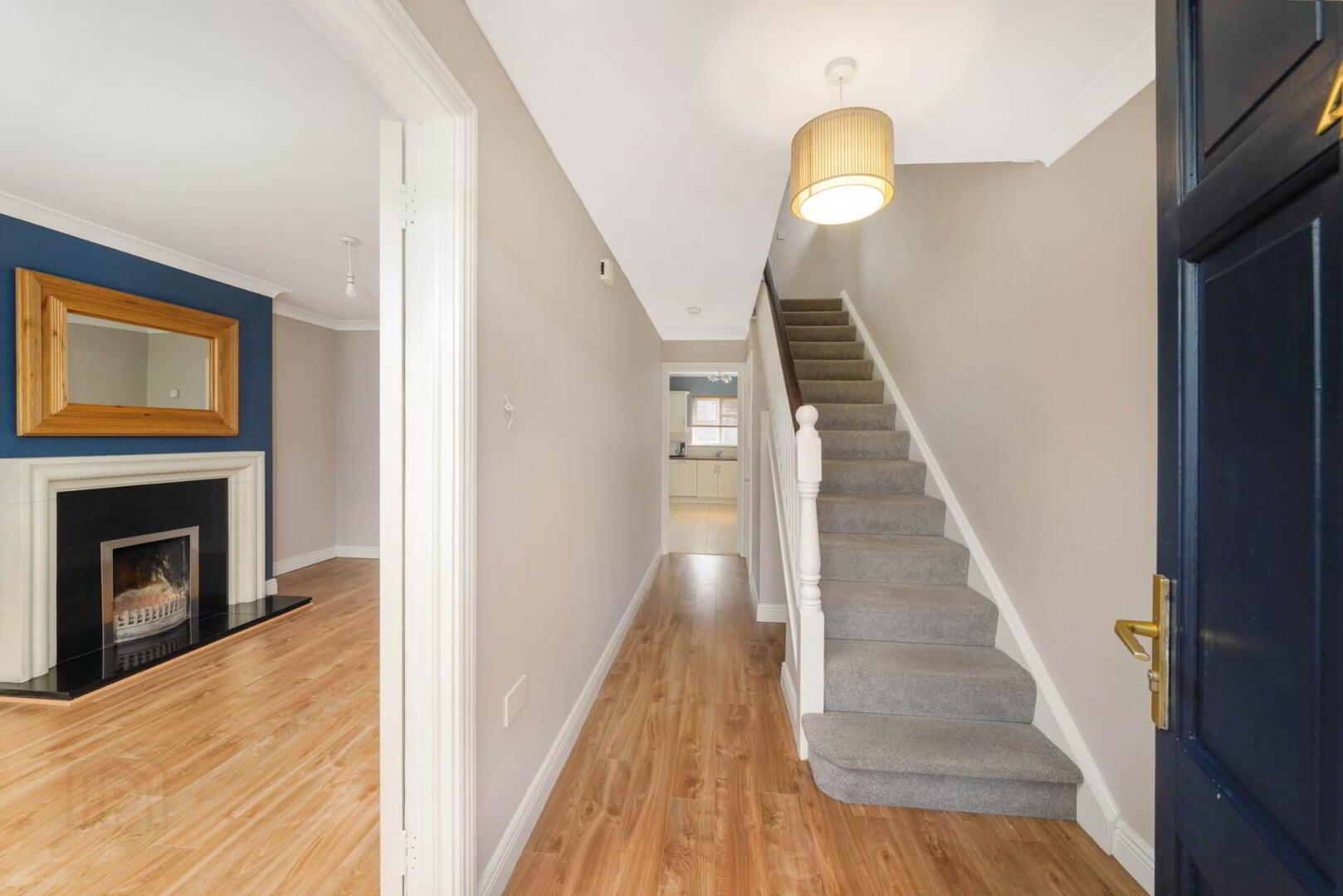 47 Willow Green 3 of 29