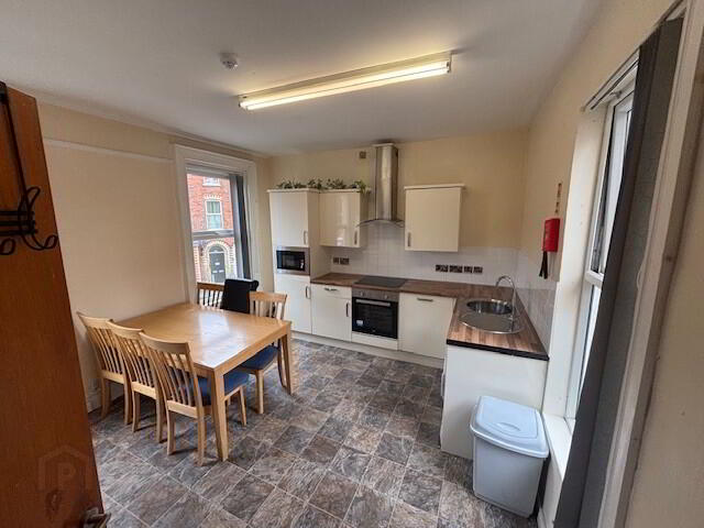 Great 6 Bedroom Apartment, 37 Cromwell Road 3 of 41