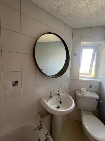 27c Lever Road 6 of 13