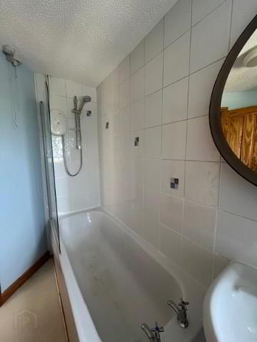 27c Lever Road 7 of 13