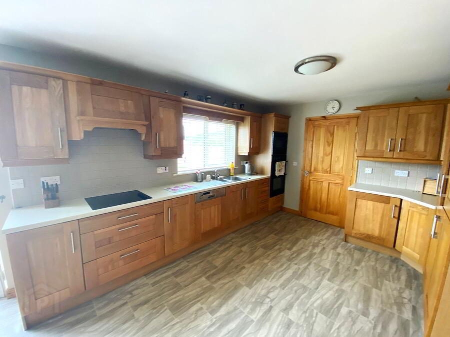 3 Lawnsdale 6 of 25