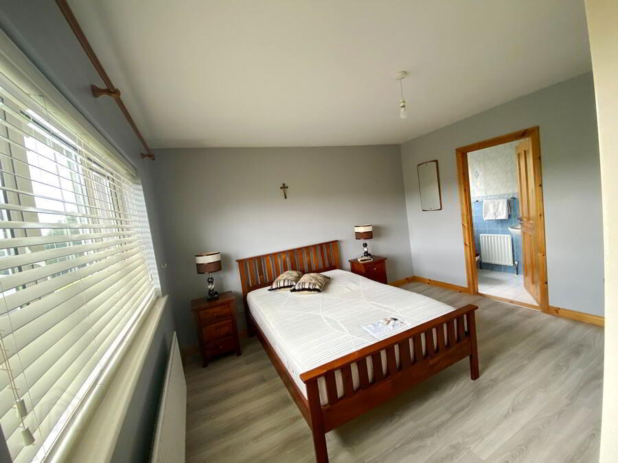 3 Lawnsdale 13 of 25