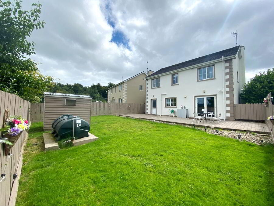3 Lawnsdale 23 of 25