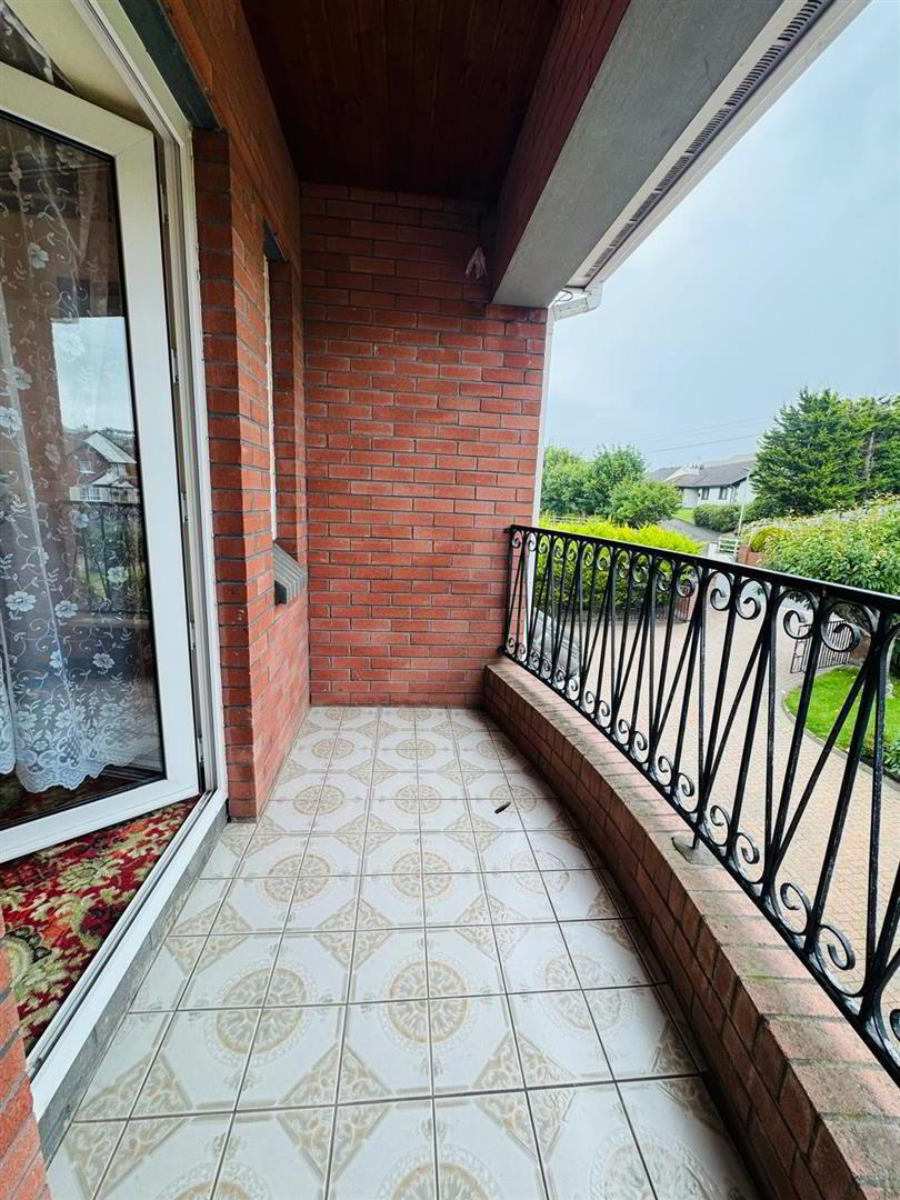 76 Woodend Road 22 of 36