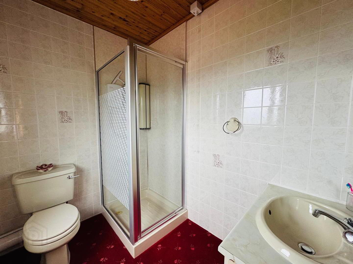 76 Woodend Road 28 of 36