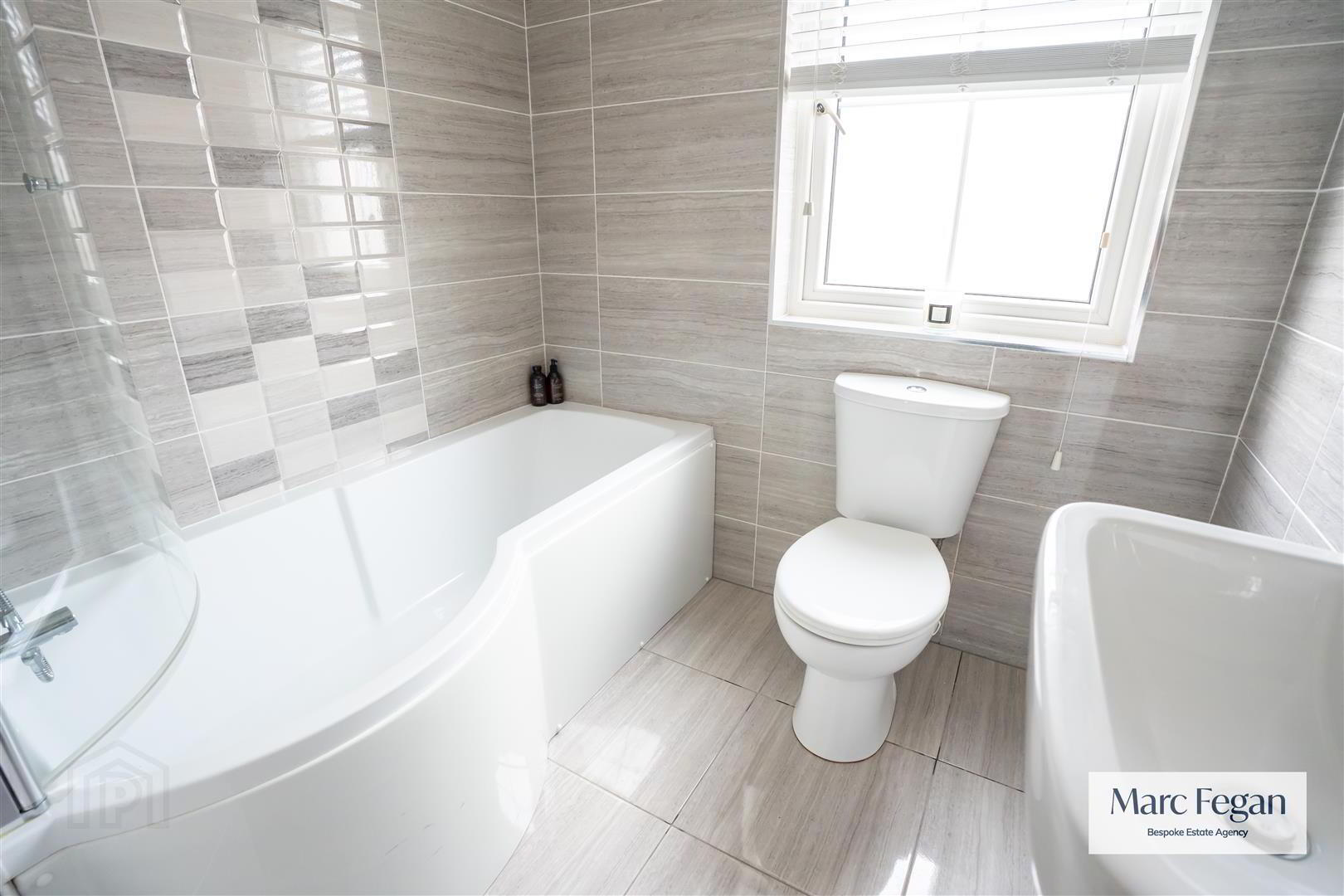 60 Headington Manor 26 of 34
