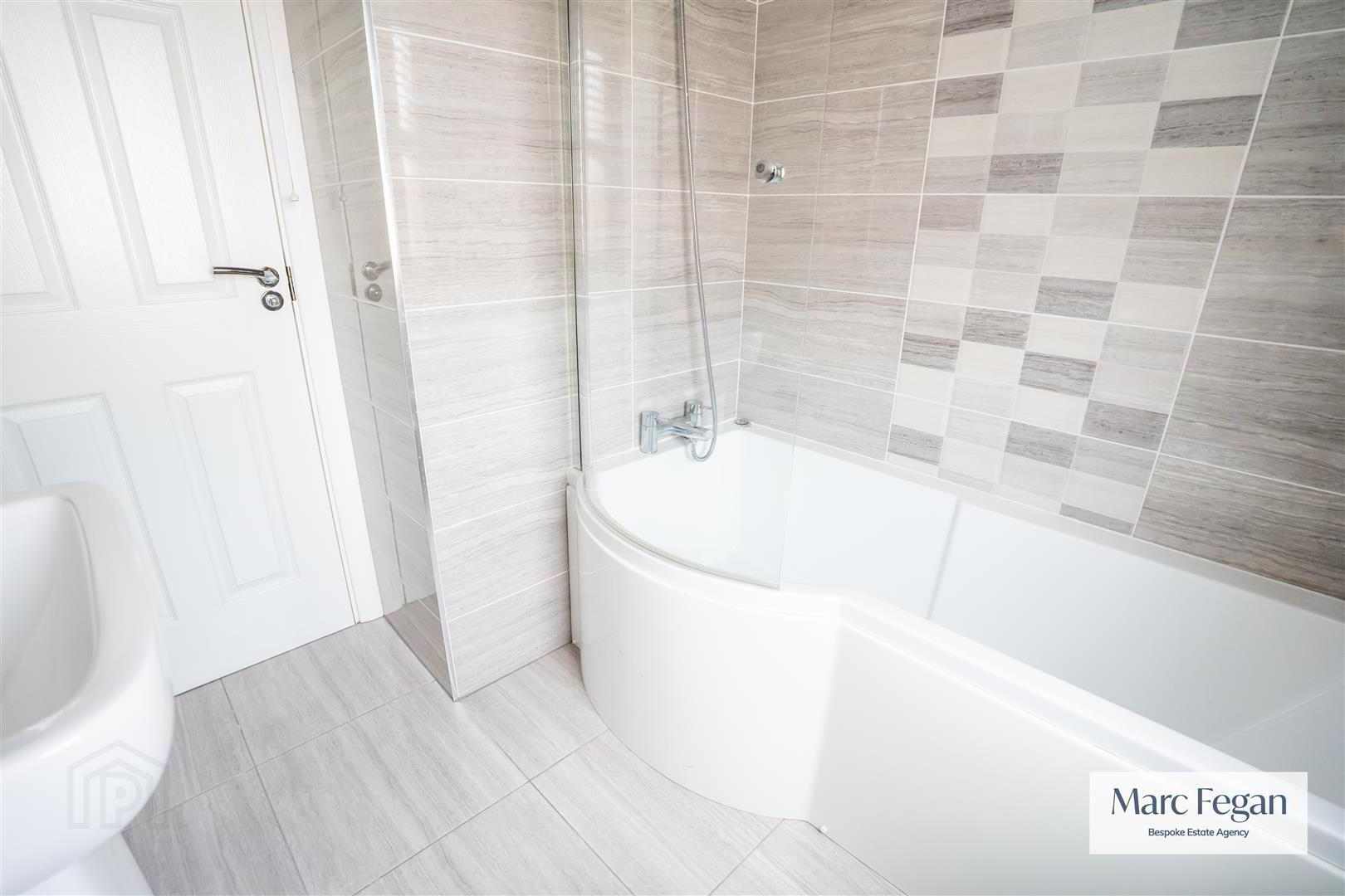60 Headington Manor 28 of 34