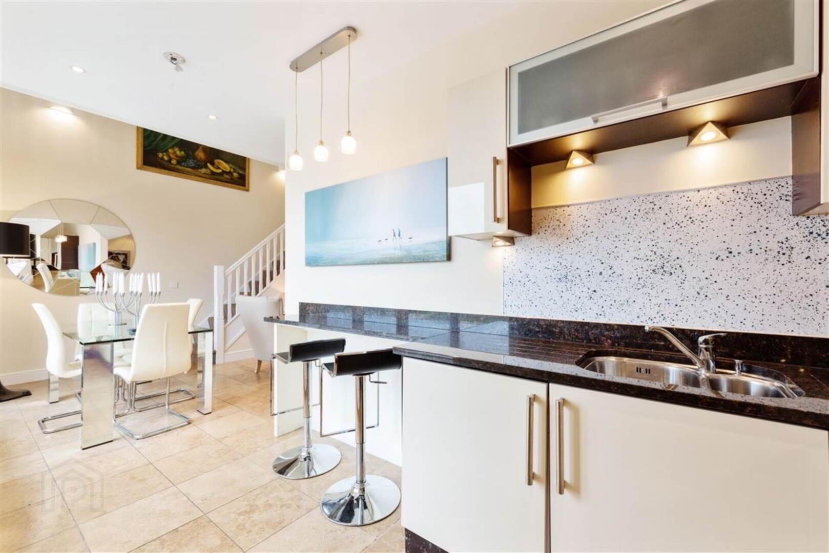 Apartment 170 Beechwood Court 4 of 13