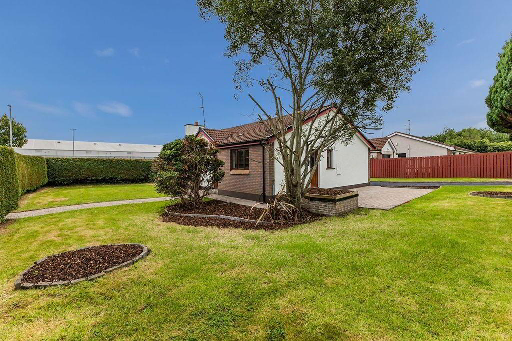 1 Hazelbrook 23 of 24