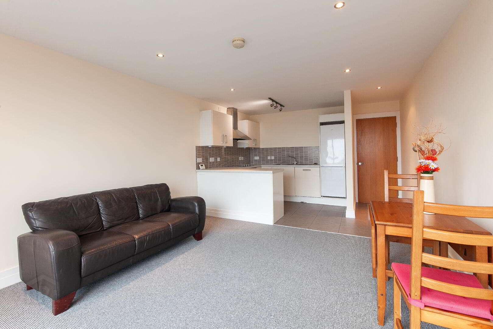 101 James Clow Building, 15 Princes Dock 6 of 19