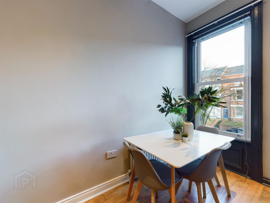 3.2 Eglantine Avenue 5 of 12