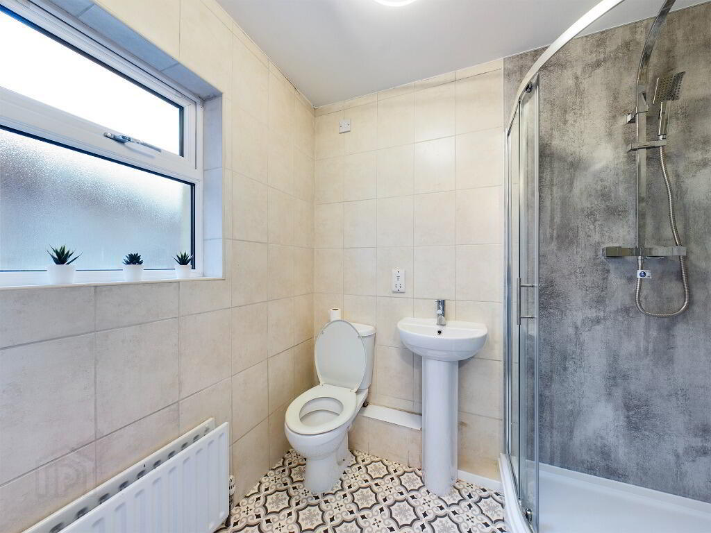 3.2 Eglantine Avenue 10 of 12