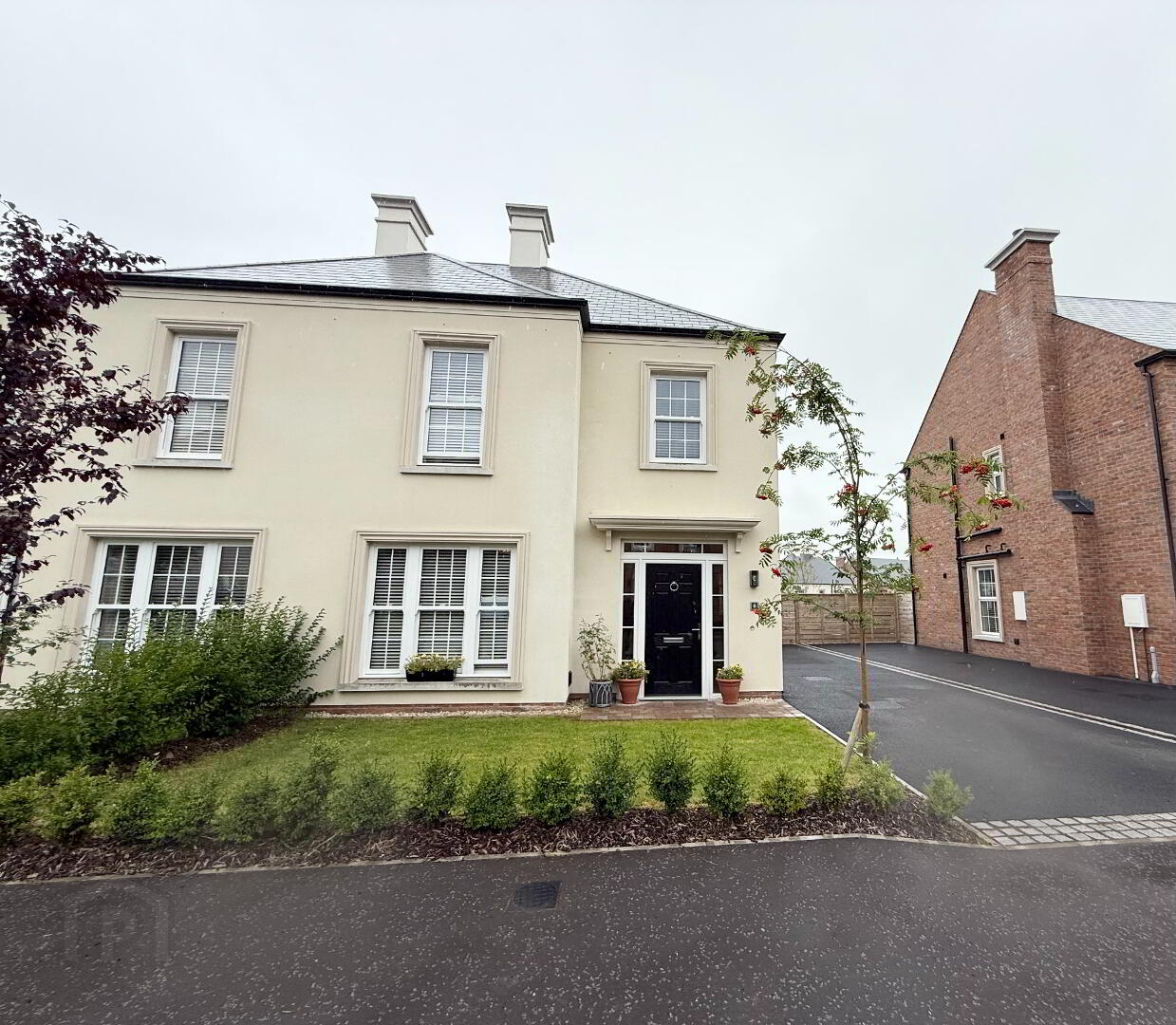 6 Deanery Gardens 3 of 36