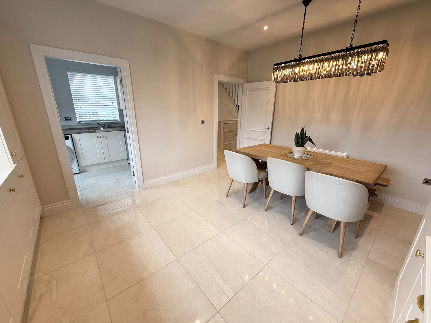 6 Deanery Gardens 14 of 36