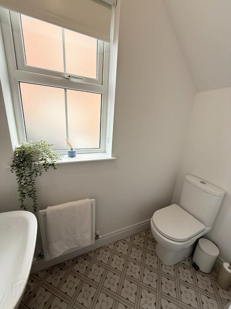 6 Deanery Gardens 16 of 36