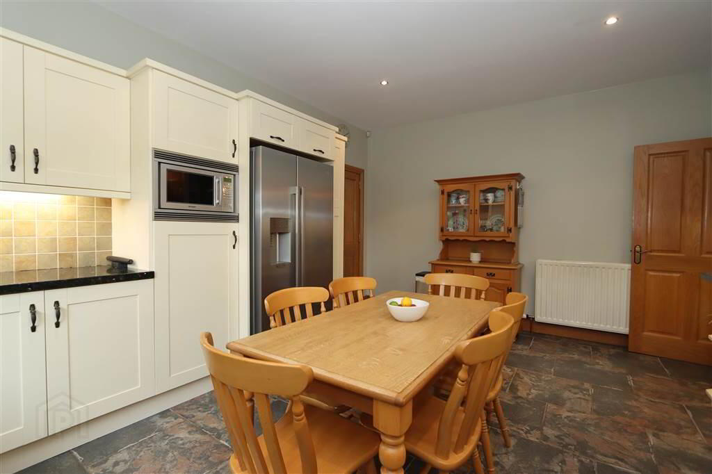 16 Hazelwood Lane 18 of 37