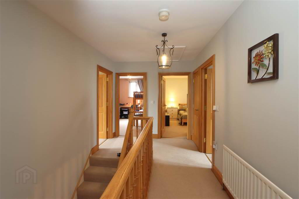 16 Hazelwood Lane 22 of 37