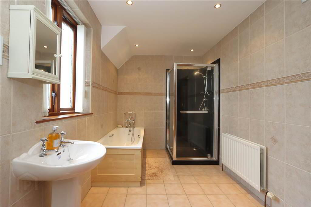 16 Hazelwood Lane 29 of 37