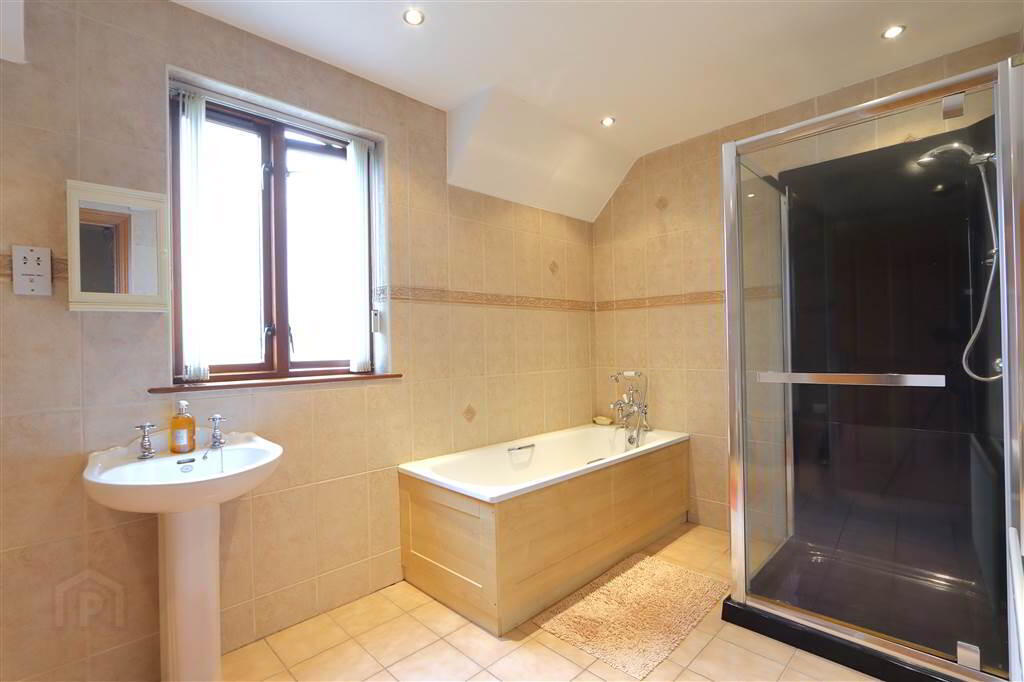 16 Hazelwood Lane 28 of 37