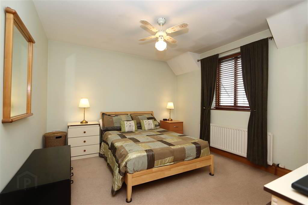 16 Hazelwood Lane 31 of 37
