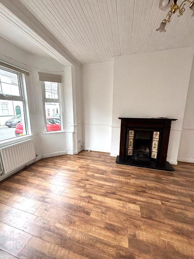 72 Brownlow Street 2 of 7