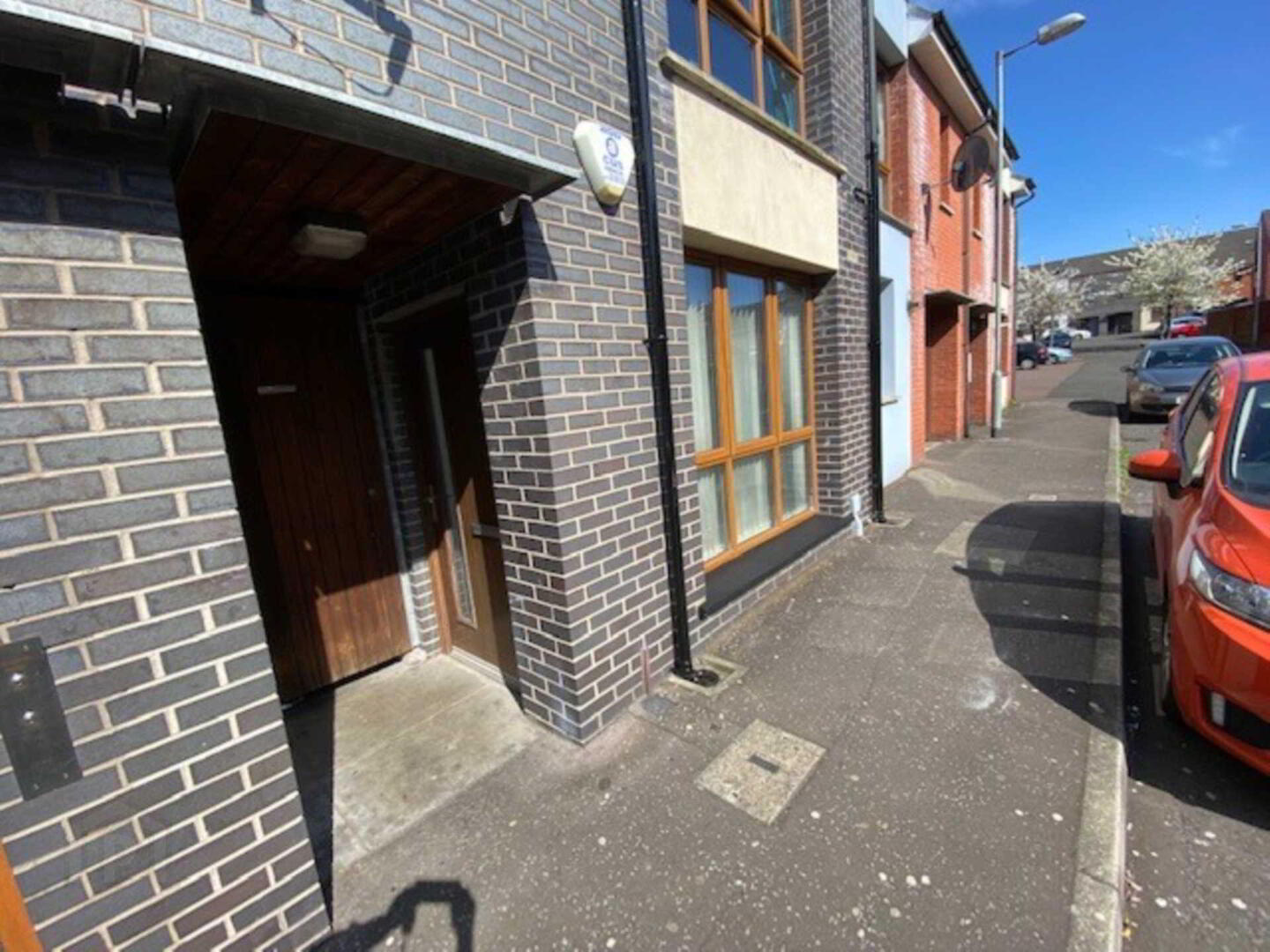 8 Grovefield Street 2 of 14