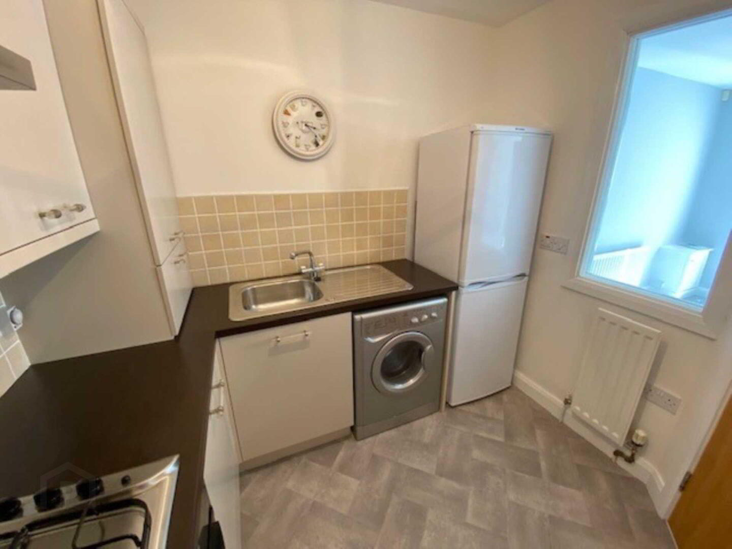 8 Grovefield Street 7 of 14