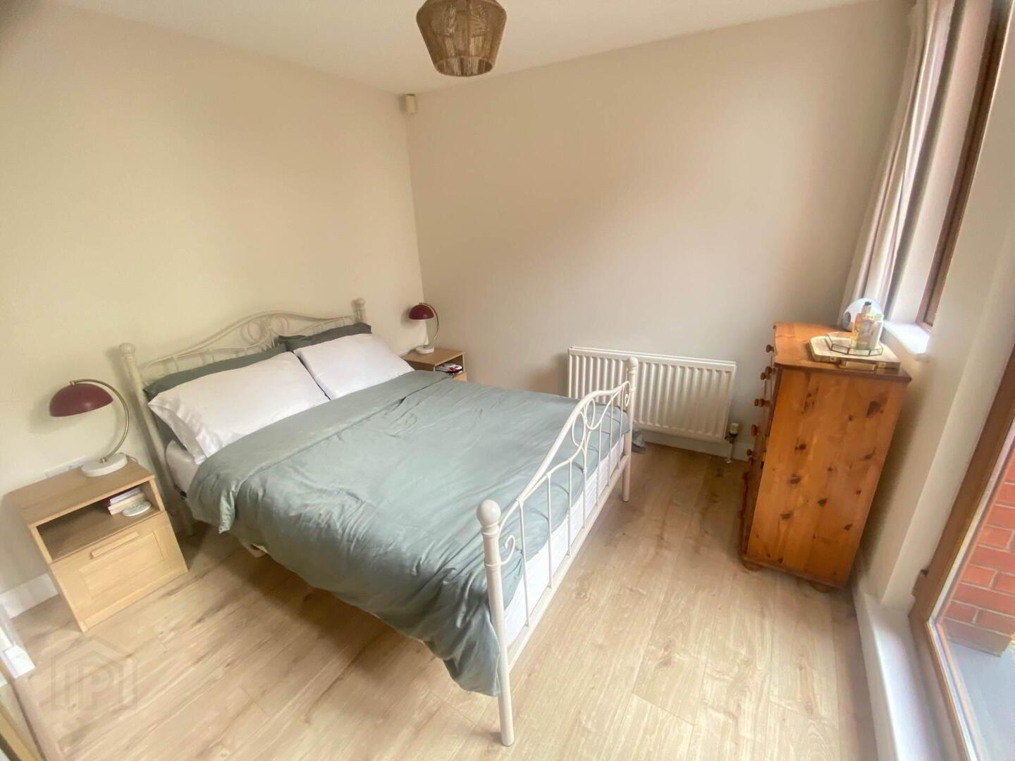 8 Grovefield Street 9 of 14