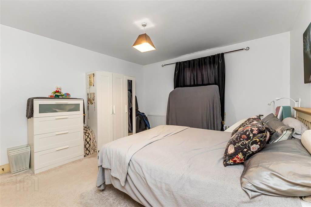 6 Chlorine Mews 13 of 15