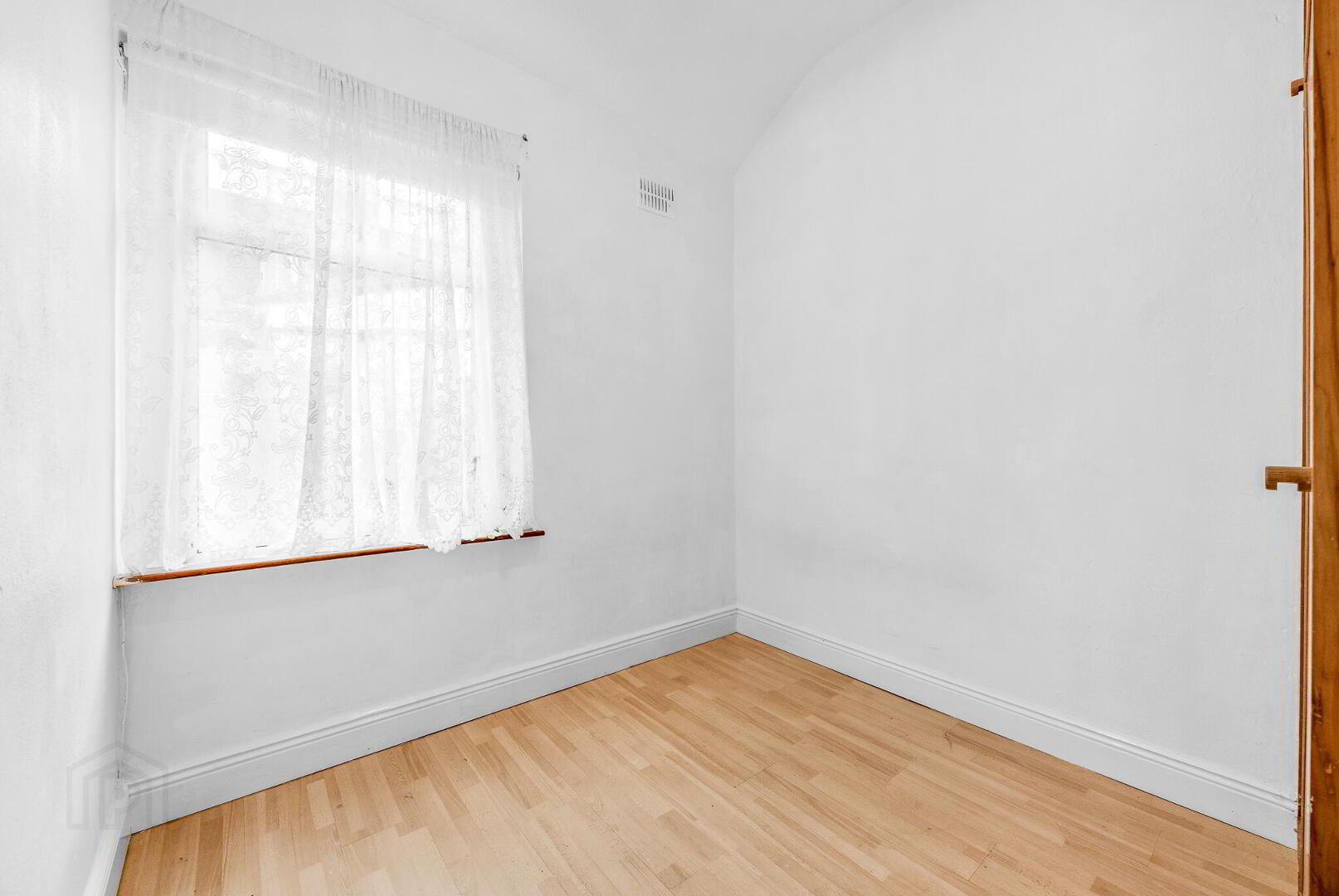14 Emmet Street 7 of 13