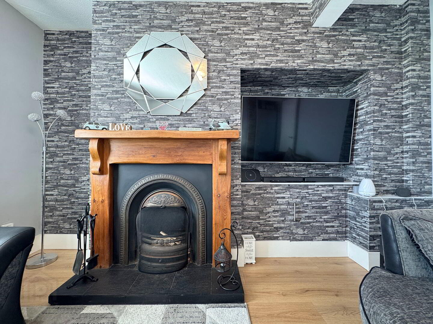 23 Edenderry Gardens 3 of 18