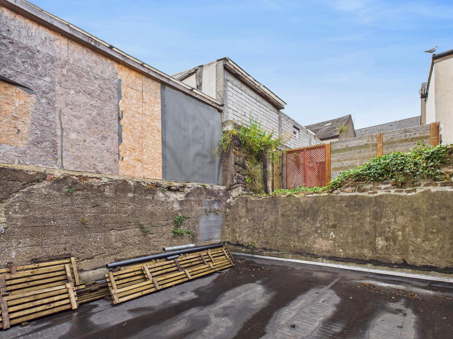 8 - 11 Conduit Lane 20 of 24