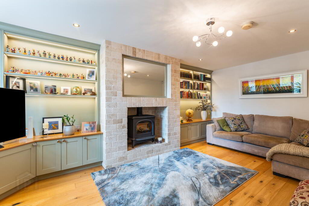 242 Malone Road 4 of 33