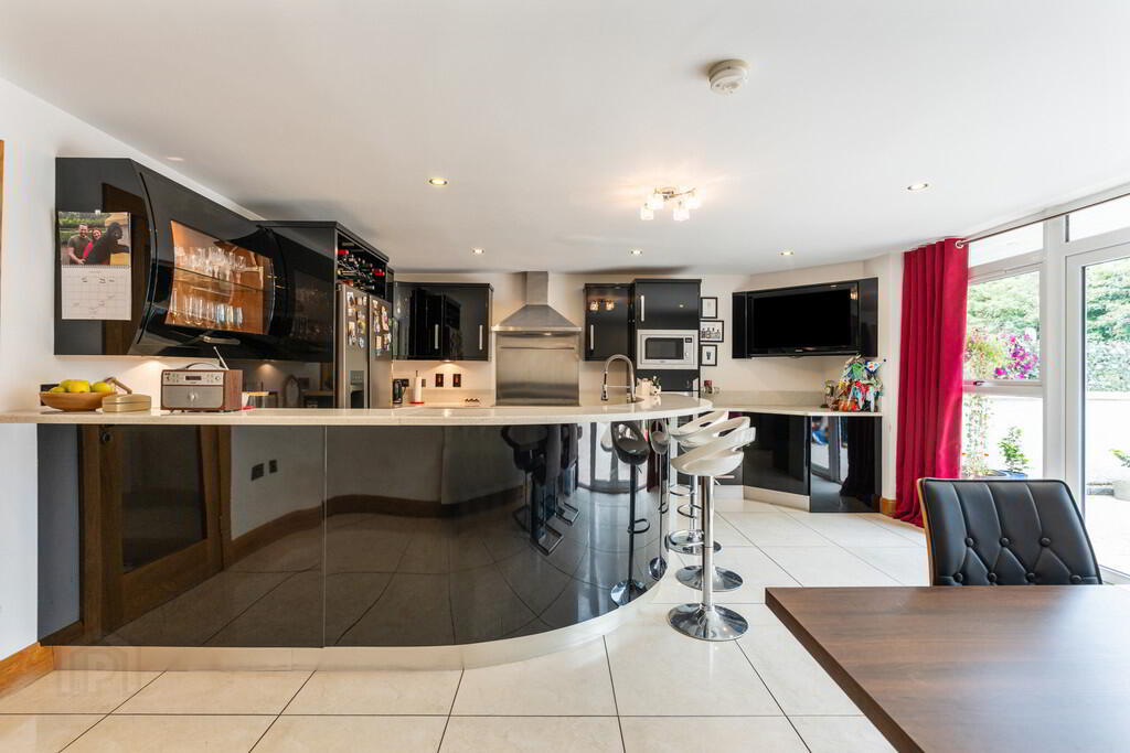 242 Malone Road 6 of 33