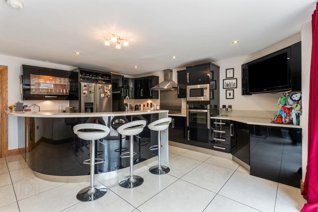 242 Malone Road 7 of 33