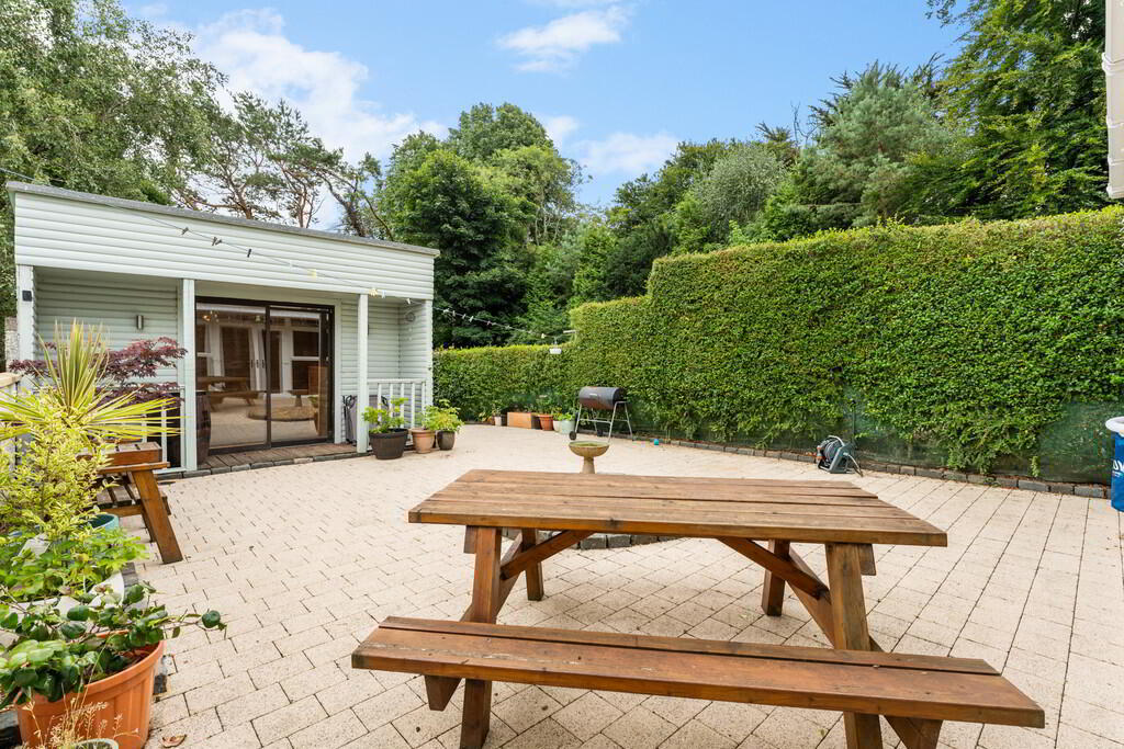 242 Malone Road 28 of 33