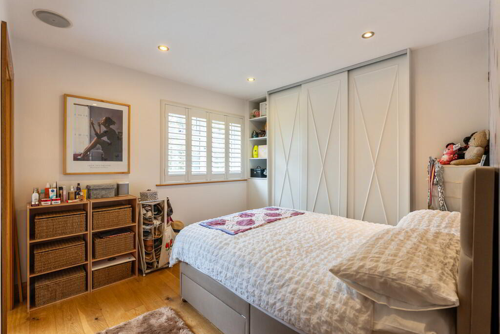 242 Malone Road 17 of 33