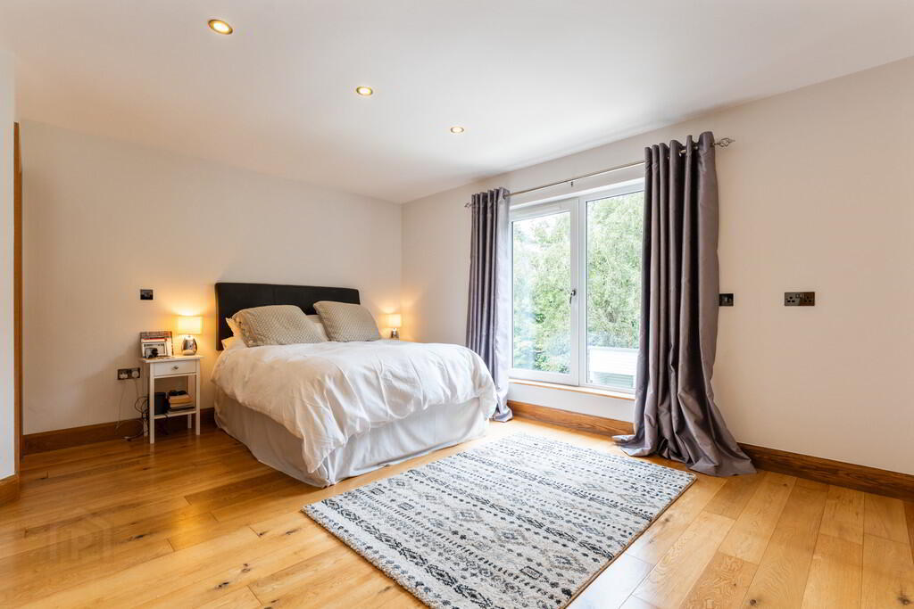242 Malone Road 14 of 33