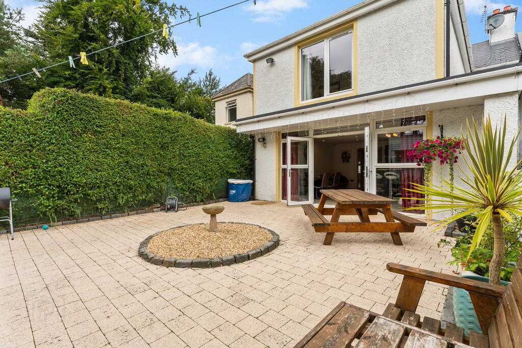 242 Malone Road 26 of 33
