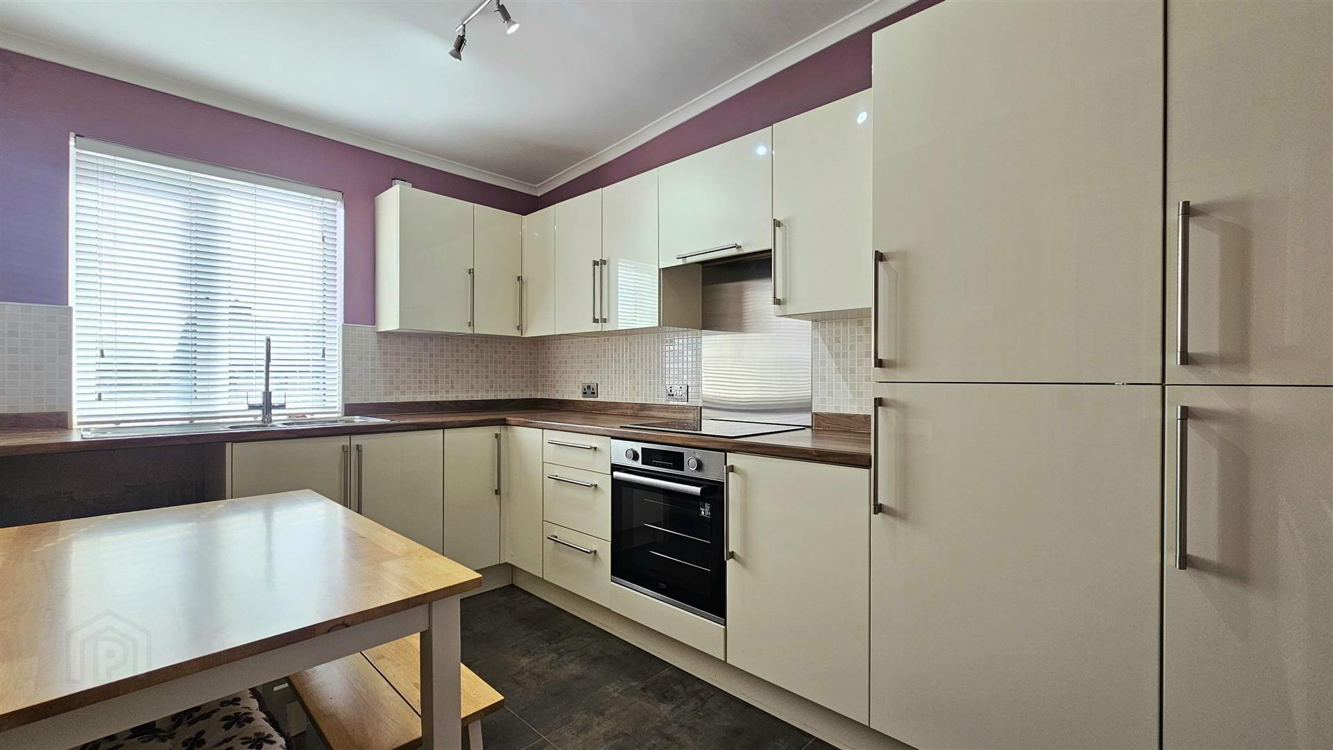 30 Rosebrook Grove 4 of 12
