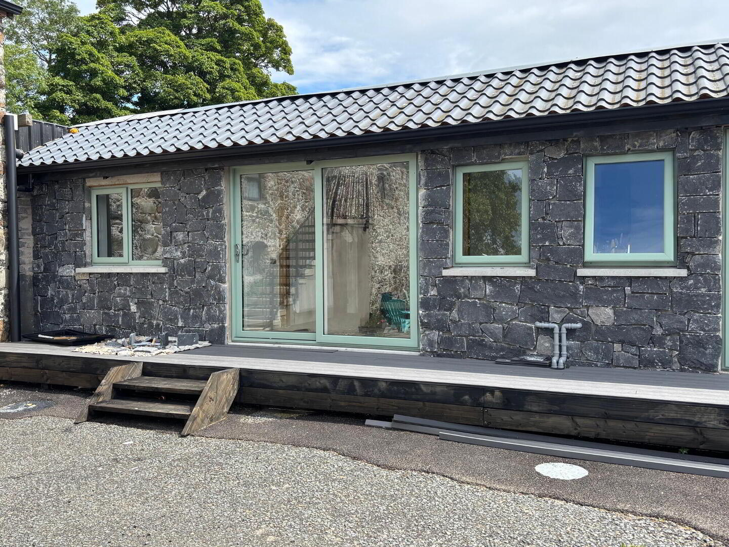Apt 3, 13 Ballinderry Road 2 of 10