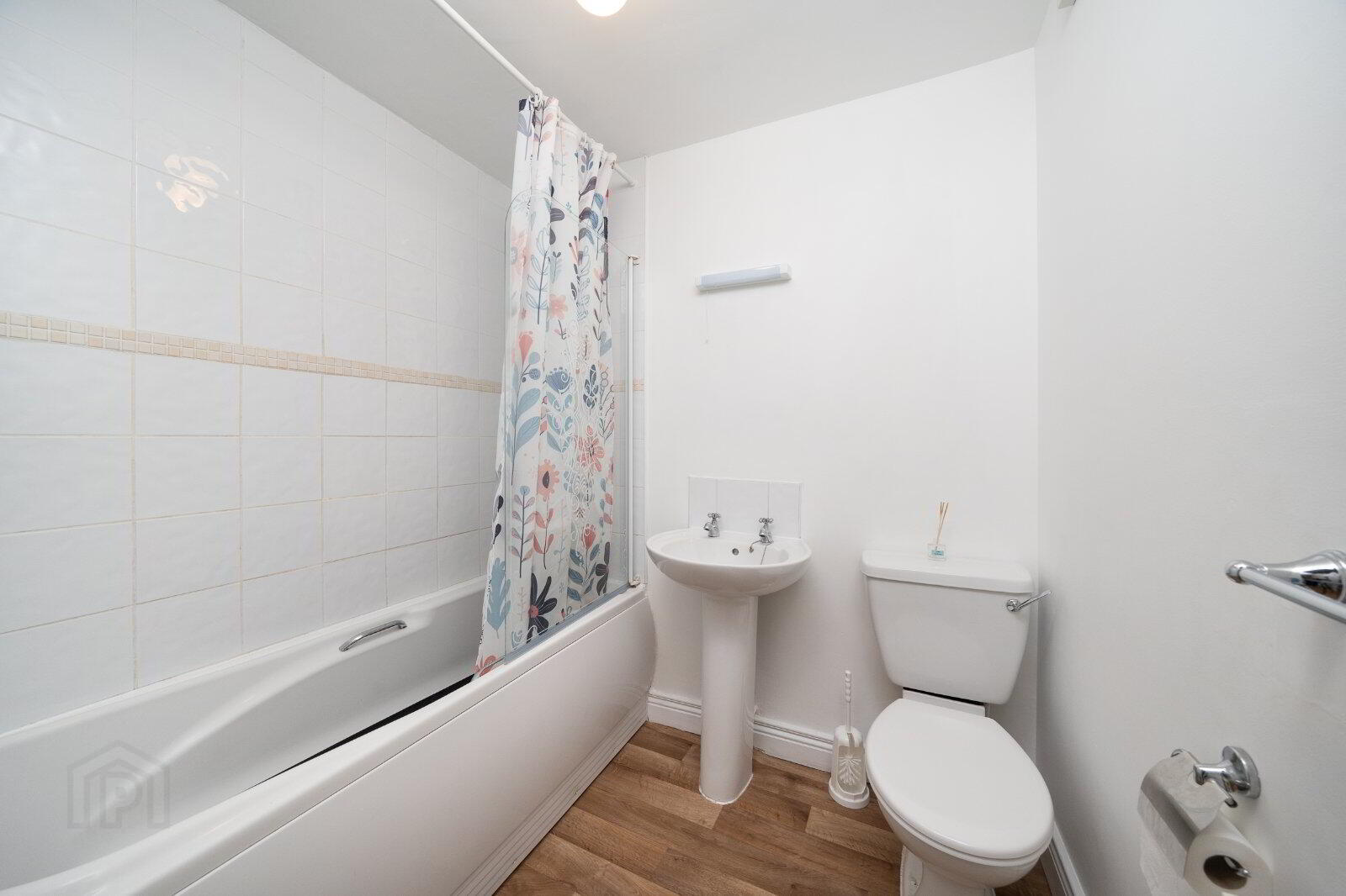 14 Chapel Lane Apartments 6 of 11