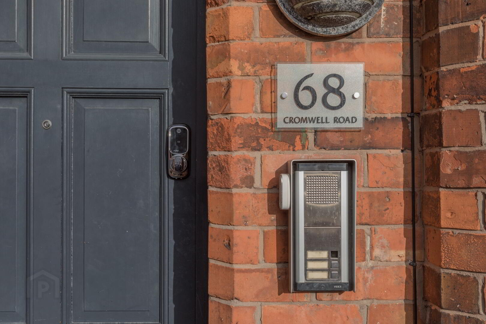 Unit A, 68 Cromwell Road 3 of 43