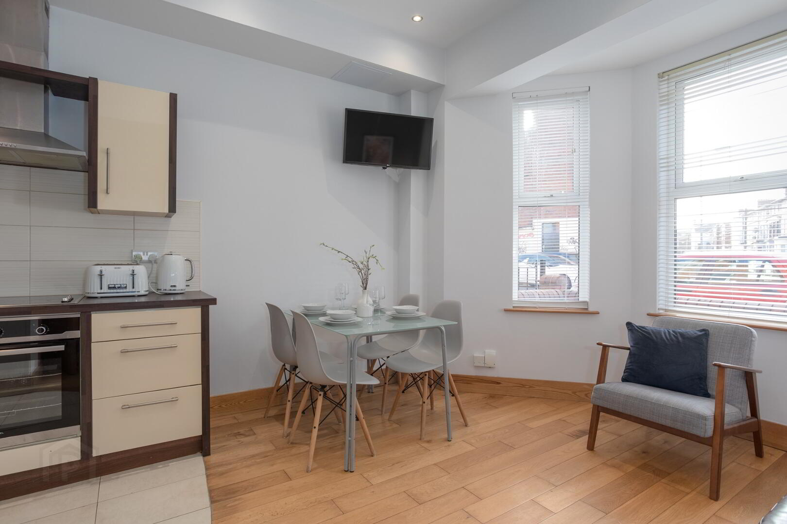 Unit A, 68 Cromwell Road 10 of 43