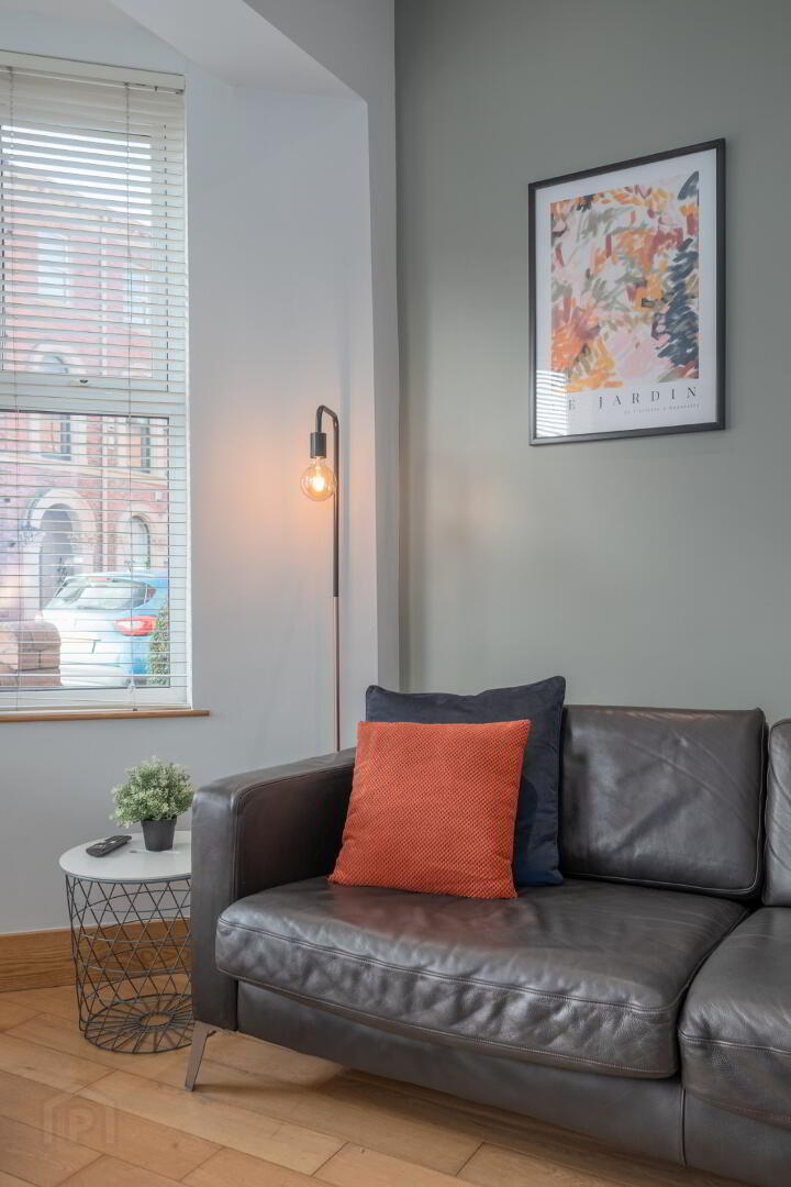 Unit A, 68 Cromwell Road 11 of 43