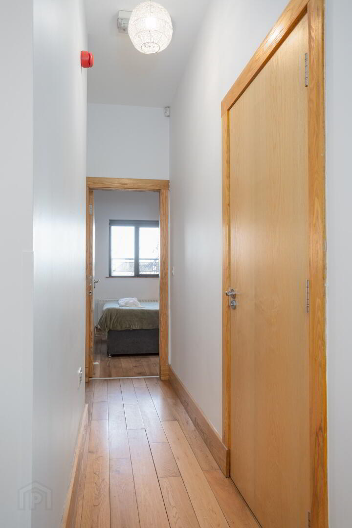 Unit A, 68 Cromwell Road 20 of 43