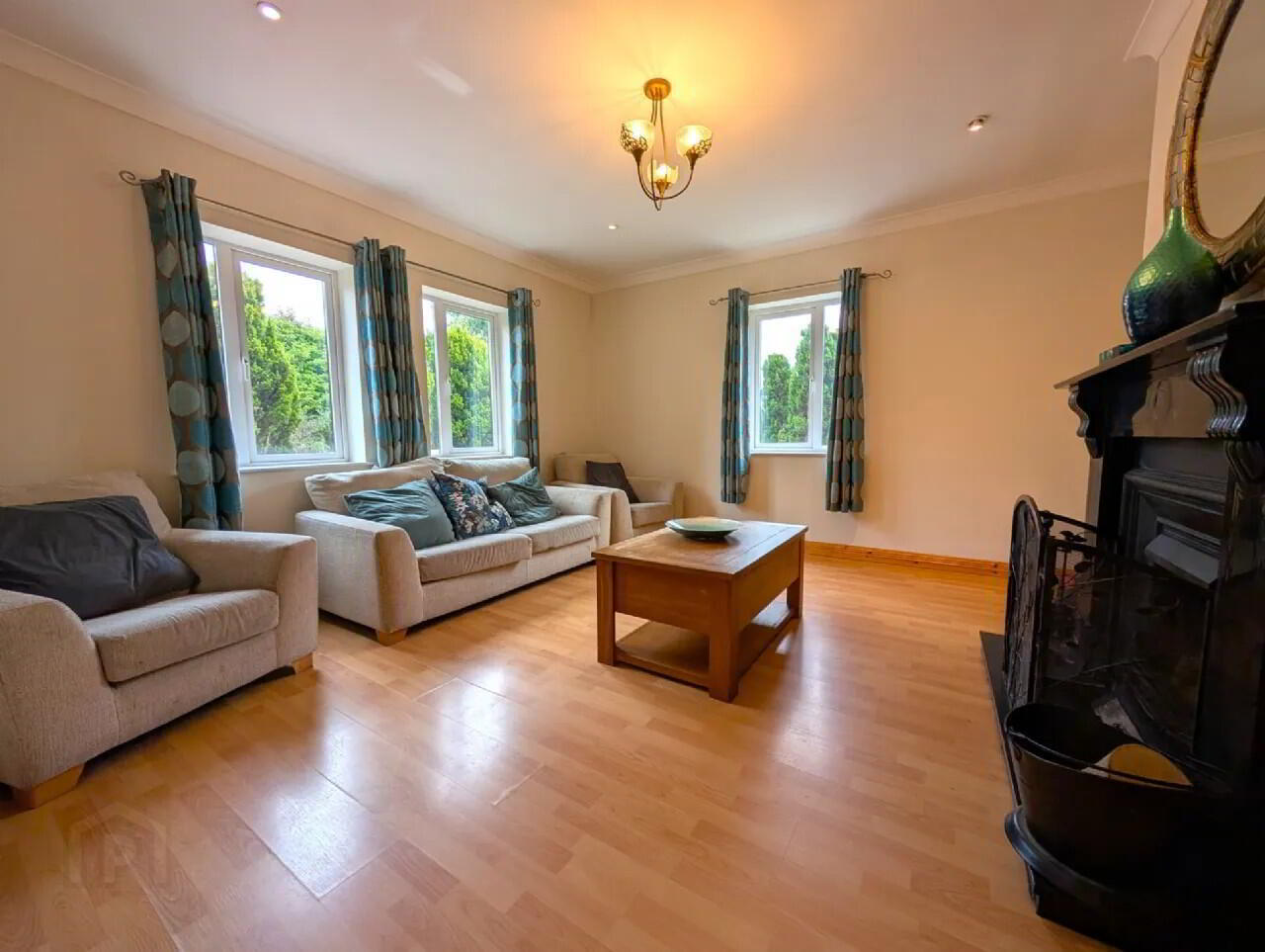 3 Meadow Court 4 of 32