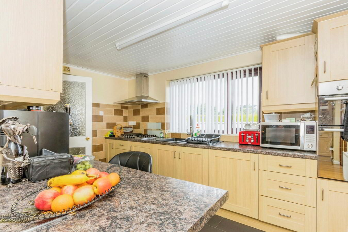 147 Curran Road 8 of 20