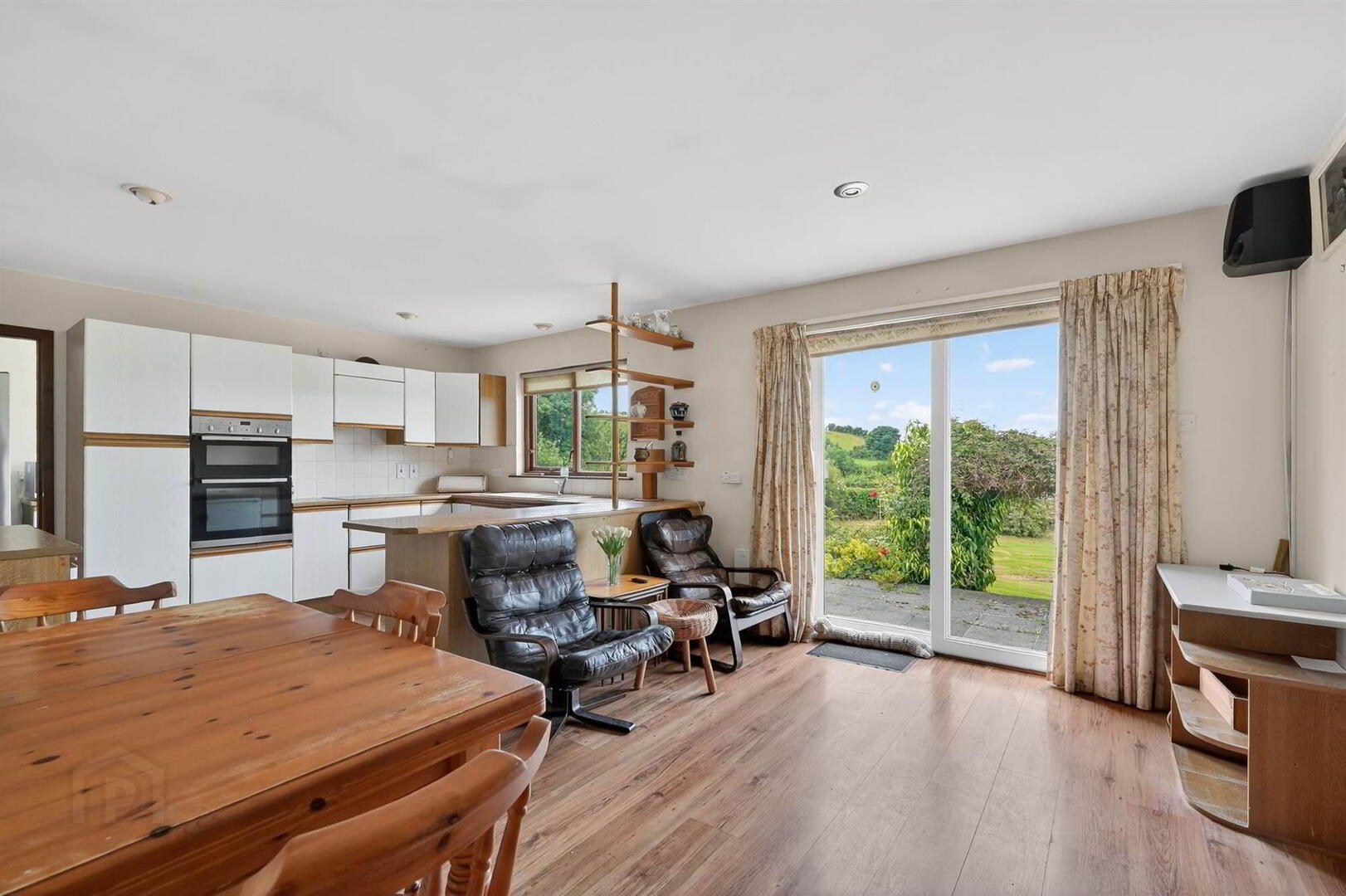 3 Hillside Road 10 of 46